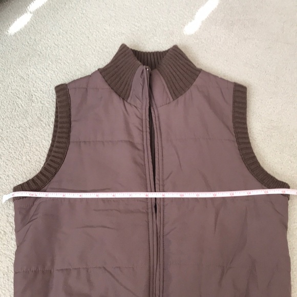 JJ Basics puffy vest with ribbed back - Large - Picture 5 of 6